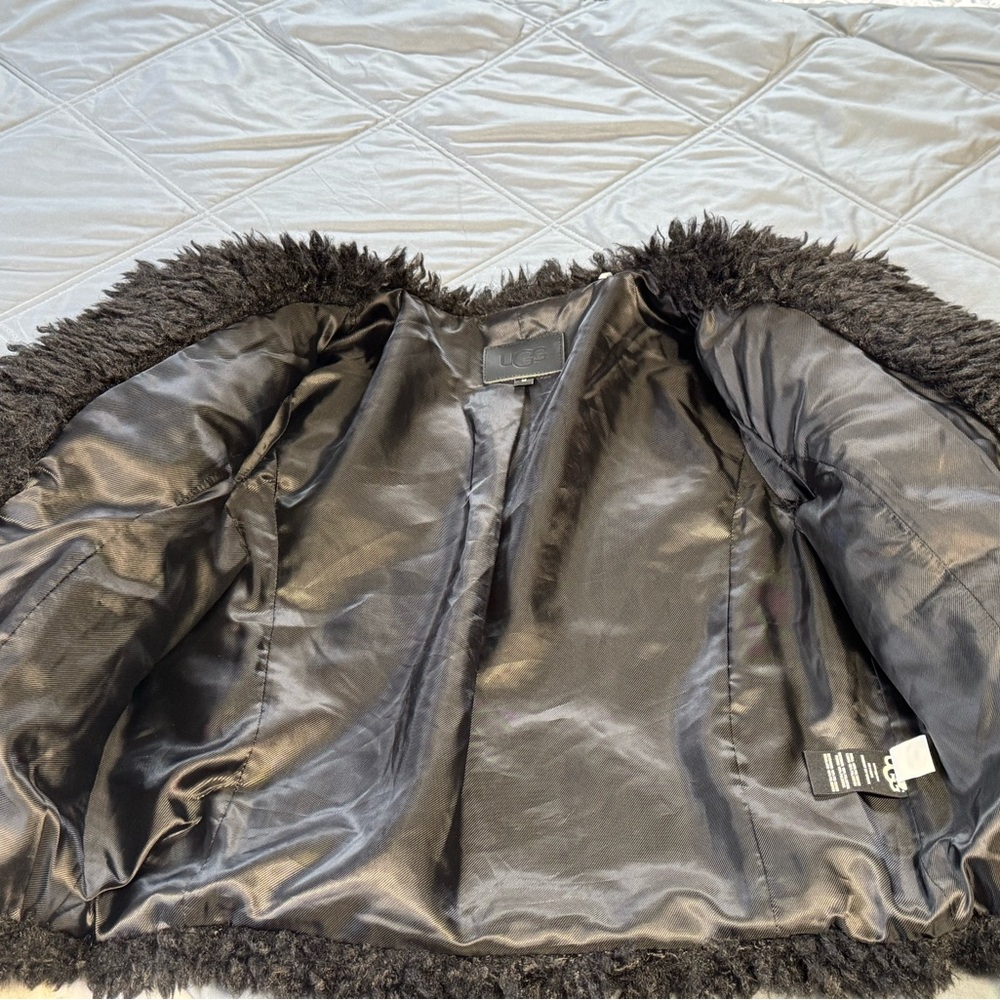 UGG Lorrena Faux Fur Jacket - Picture 5 of 6